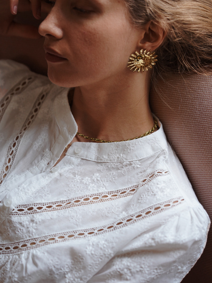 Blouse blanche avec broderies Taille M/L Défectueuse