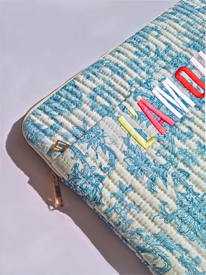 Housse pour ordinateur L’AMOUR – Bleue & Blanche
