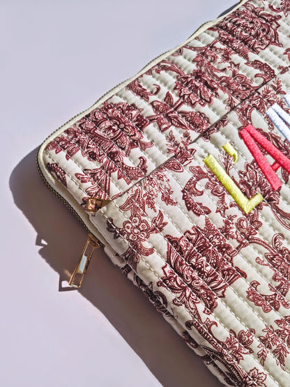 Housse pour ordinateur L’AMOUR – Bordeaux & Blanche