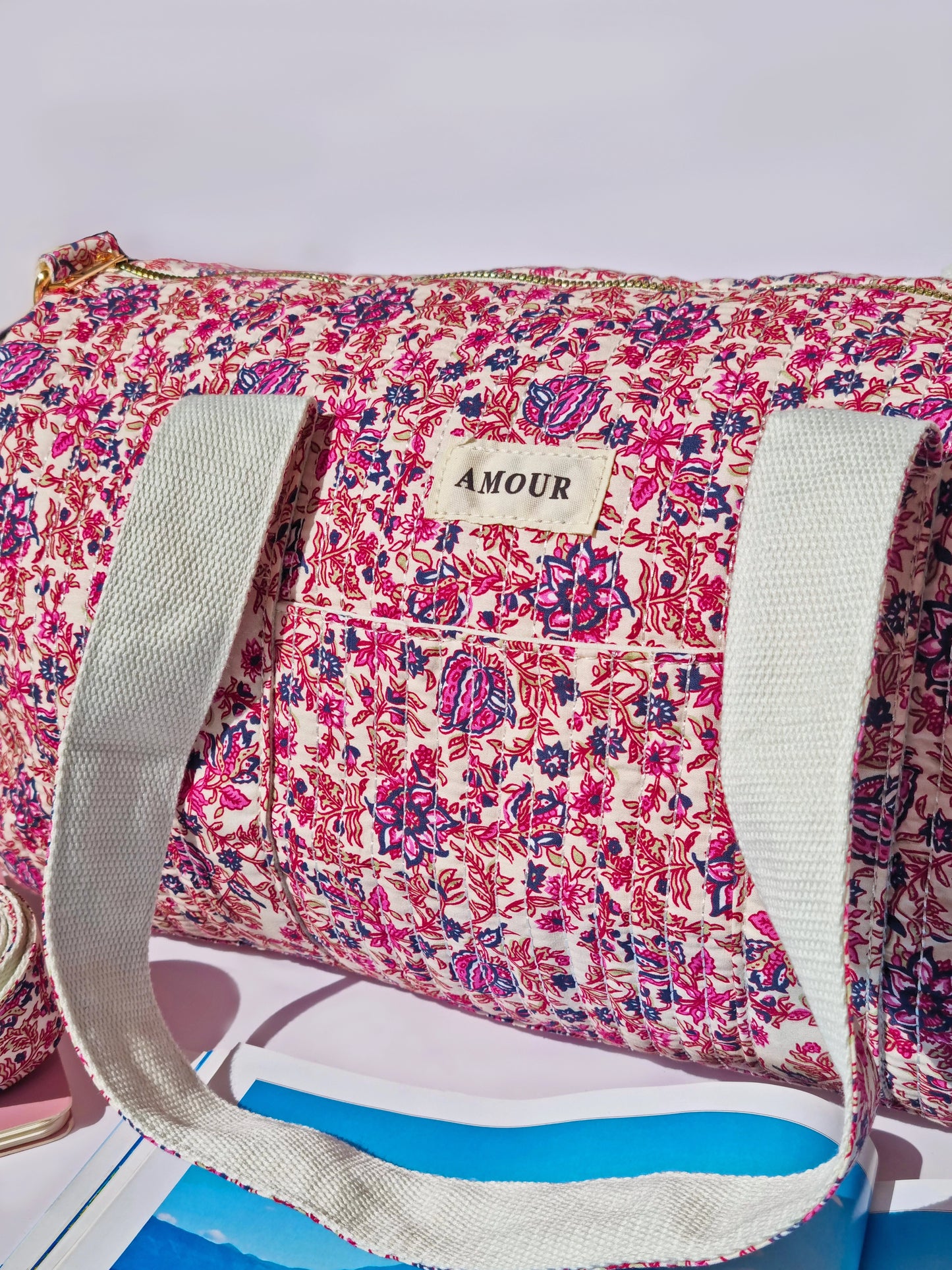 Sac de sport matelassé L’AMOUR – Fleuri rose