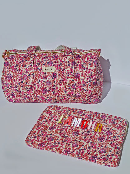 Sac de sport matelassé L’AMOUR – Fleuri rose