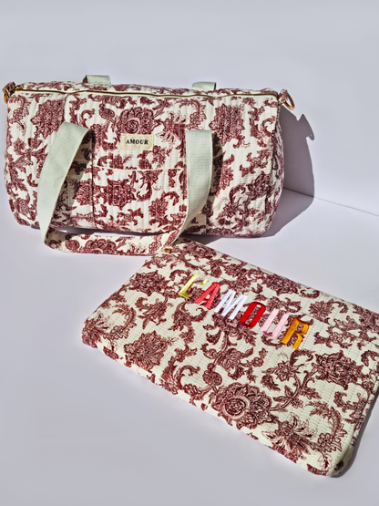 Sac de sport matelassé L’AMOUR – Bordeaux & Blanc
