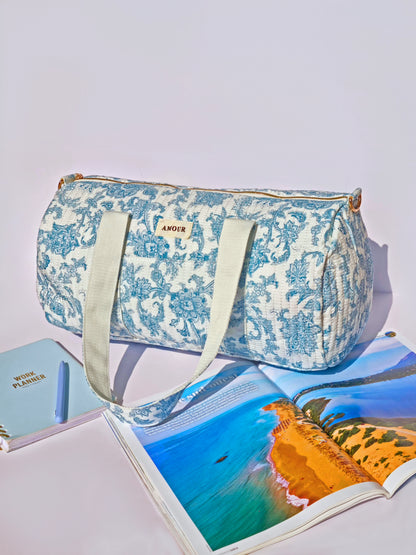 Sac de sport matelassé L’AMOUR – Bleu & Blanc