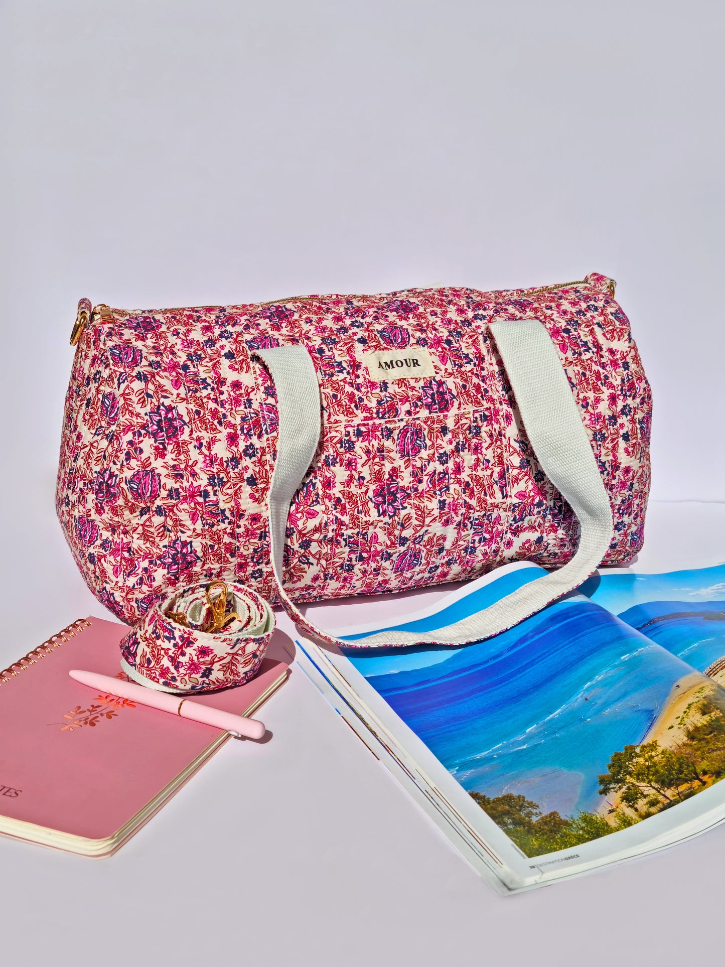 Sac de sport matelassé L’AMOUR – Fleuri rose