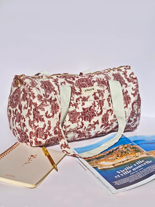 Sac de sport matelassé L’AMOUR – Bordeaux & Blanc